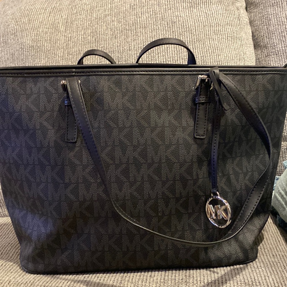 Michael Kors tote